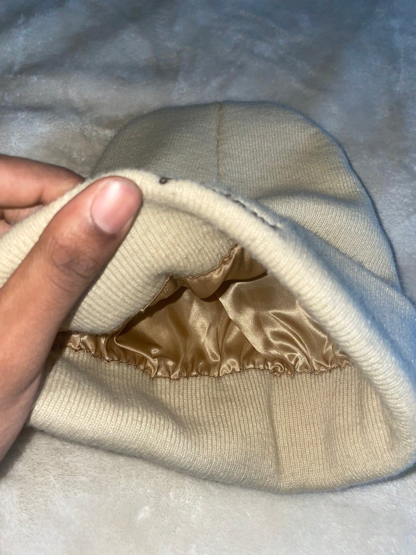 Satin-Lined Beanies (Cream+ Burgundy)